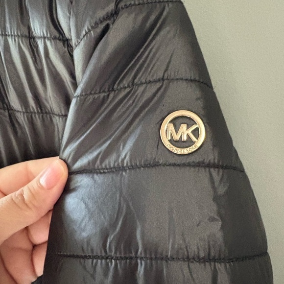 Michael Kors Girls Puffer Jacket With Hood/ Black Girls Size 16, fleece lined - Picture 3 of 9